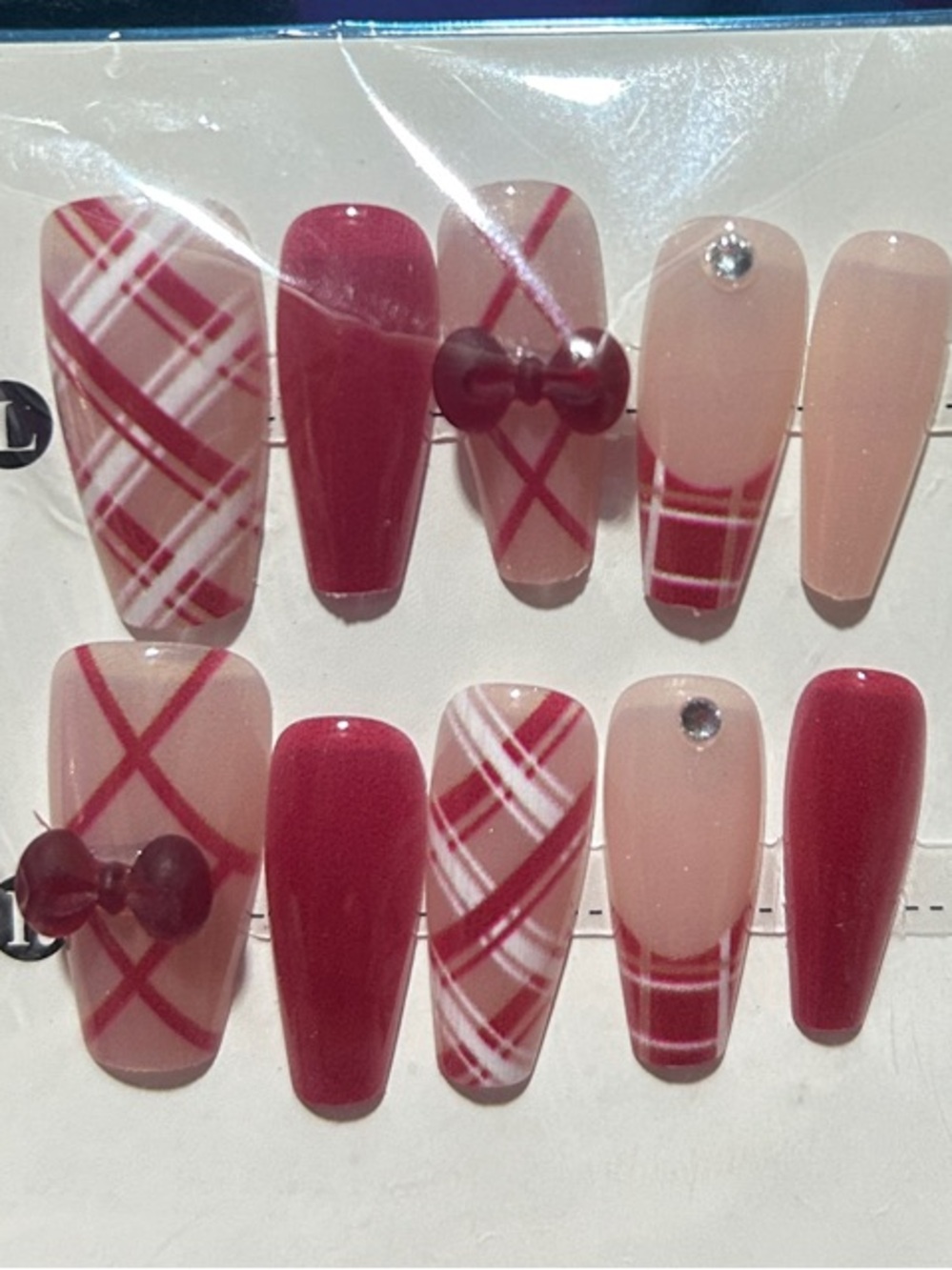M Press-On Nail Set in Burgundy Pink with Plaid Accent
